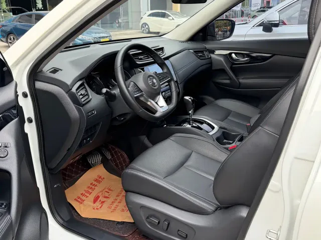 Nissan X-Trail — Фото автомобиля 7