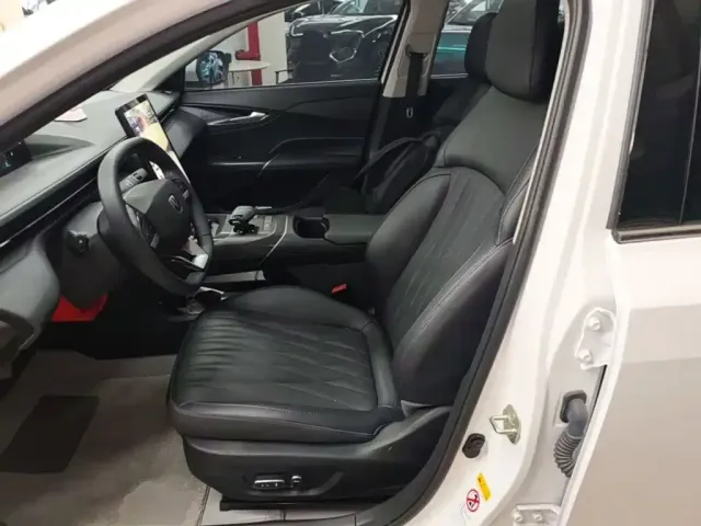 Changan Eado — Фото автомобиля 14