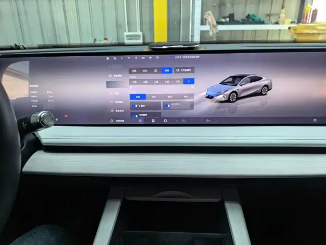 Geely Galaxy E8 — Фото автомобиля 9