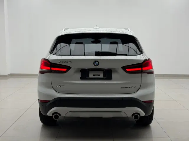 BMW X1 — Фото автомобиля 4