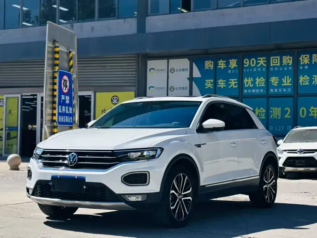 Volkswagen T-Roc — Фото автомобиля 3