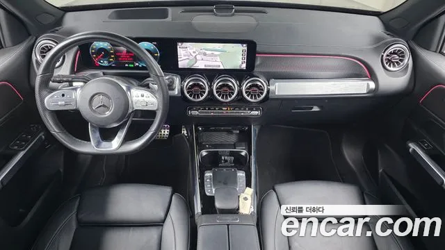 Mercedes-Benz EQB — Фото автомобиля 7