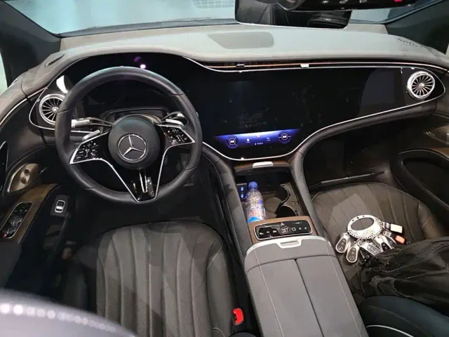 Mercedes-Benz EQS — Фото автомобиля 13