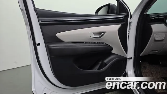 Hyundai Tucson Tucson (NX4) Бензин 1.6 турбо 2WD — Фото автомобиля 22