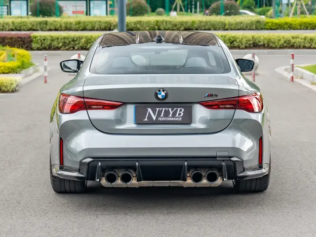 BMW M4 — Фото автомобиля 5