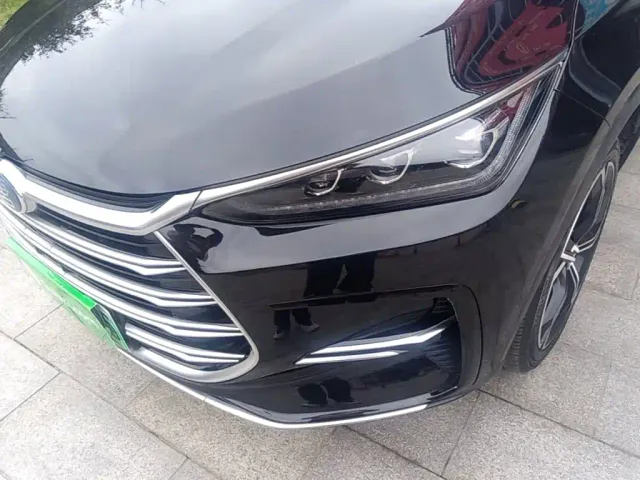BYD Tang — Фото автомобиля 23