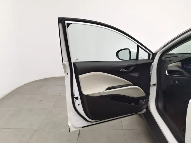 Buick Velite 6 2020 Plug-in Hybrid Connected Fashion Edition — Фото автомобиля 8