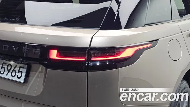 Land Rover Range Rover Velar — Фото автомобиля 19
