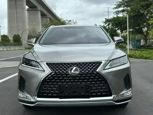 Lexus RX — Фото автомобиля 2
