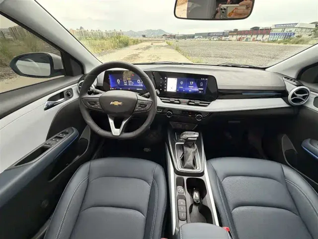 Chevrolet Monza — Фото автомобиля 9