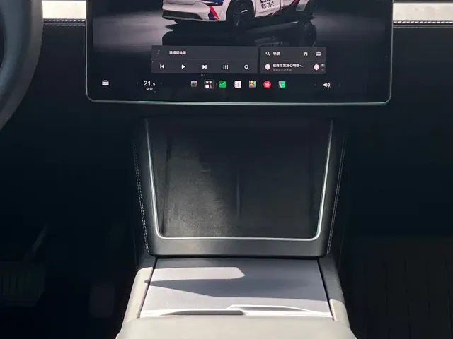 Tesla Model Y — Фото автомобиля 8