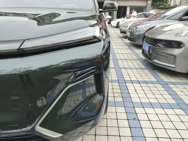 Geely Galaxy Starship 7 EM-i — Фото автомобиля 23