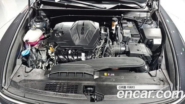 Hyundai Grandeur Grandeur (GN7) 2.5 Бензин 2WD — Фото автомобиля 4