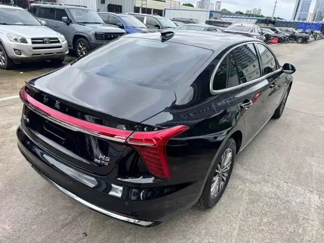 Hongqi H5 — Фото автомобиля 9
