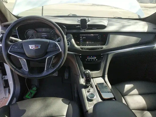 Cadillac XT5 — Фото автомобиля 9