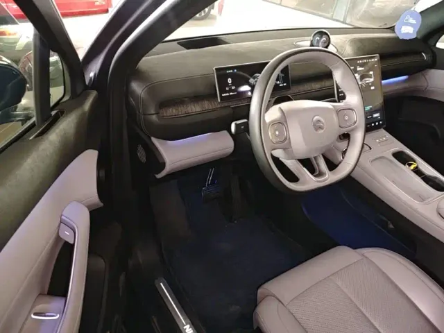 Nio EC6 — Фото автомобиля 15