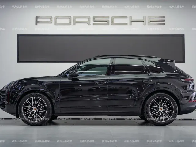 Porsche Cayenne — Фото автомобиля 8