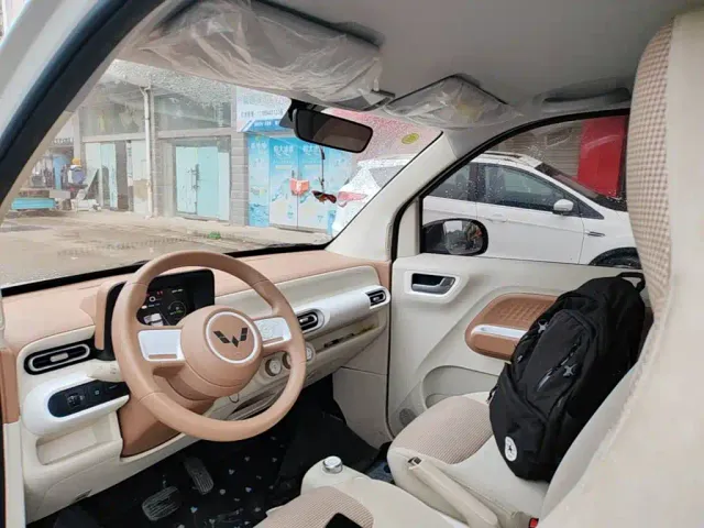 Wuling Hongguang Mini EV — Фото автомобиля 17