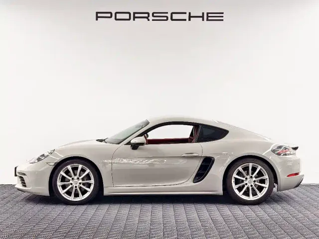 Porsche 718 — Фото автомобиля 4