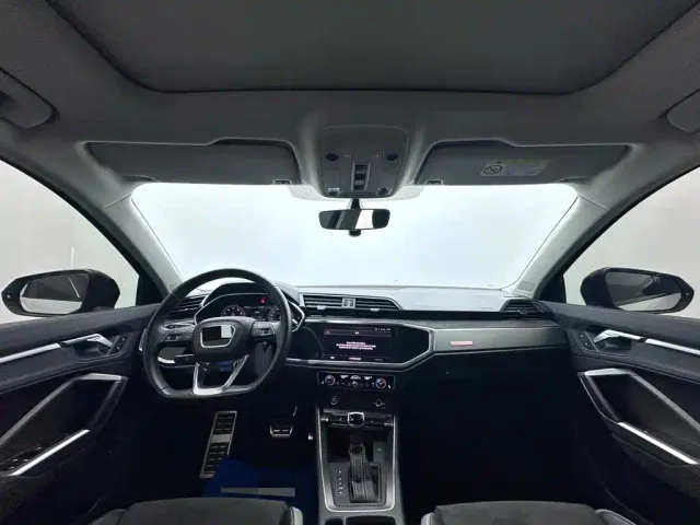 Audi Q3 — Фото автомобиля 10