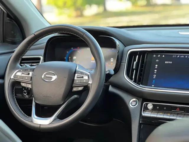GAC Trumpchi GS8 — Фото автомобиля 15