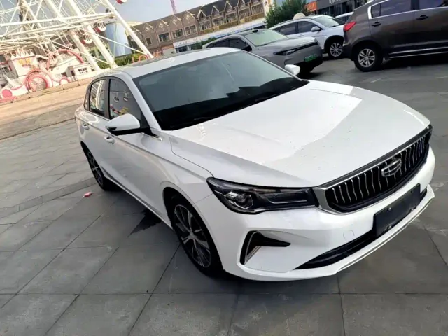 Geely Emgrand — Фото автомобиля 3