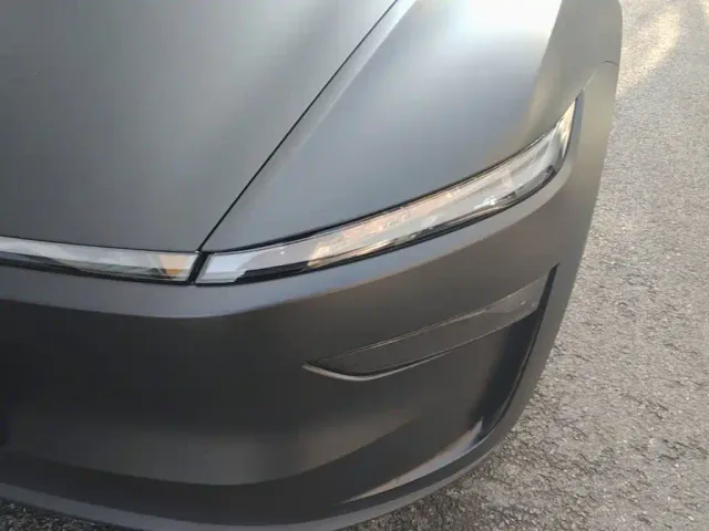 Tesla Model Y — Фото автомобиля 17