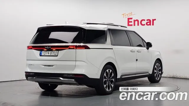 Kia Canival — Фото автомобиля 2