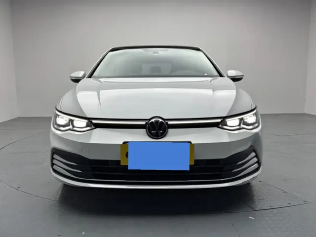 Volkswagen Golf — Фото автомобиля 2