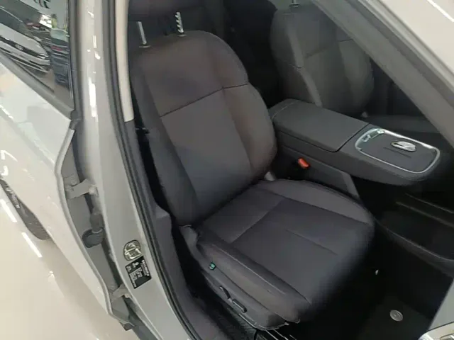 Leapmotor B10 — Фото автомобиля 24