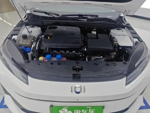 Changan Qiyuan A05 — Фото автомобиля 10
