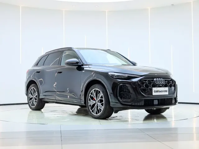 Audi Q5L — Фото автомобиля 9