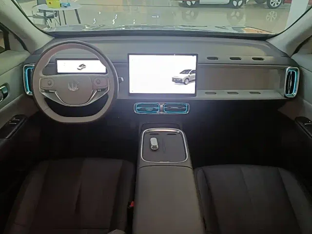 Leapmotor B10 — Фото автомобиля 9