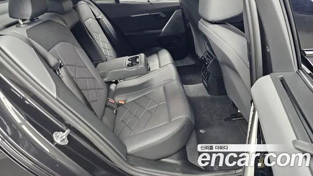 BMW 5-Series 5 серия (G60) 530i xDrive M Sport — Фото автомобиля 11