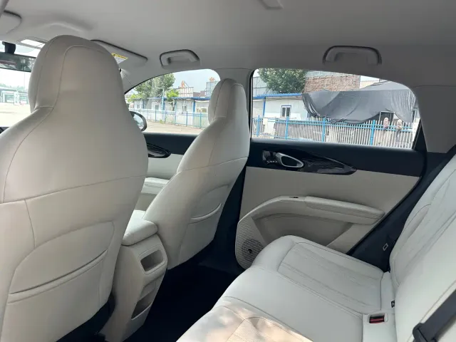 Geely Starry Wish — Фото автомобиля 5
