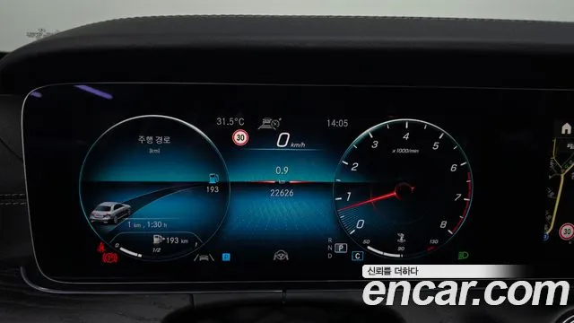 Mercedes-Benz E-Class — Фото автомобиля 8
