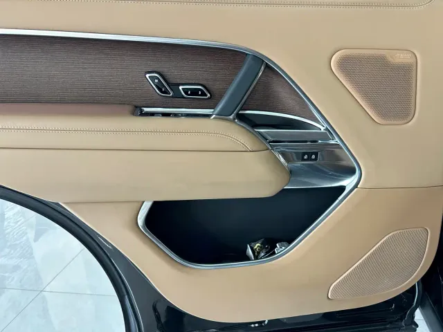 Land Rover Range Rover — Фото автомобиля 21