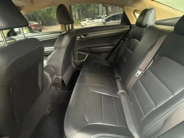Geely Emgrand — Фото автомобиля 6