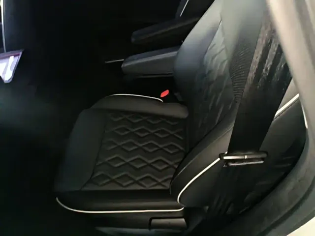 Wuling Jiachen — Фото автомобиля 16
