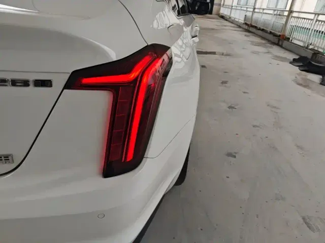 Cadillac CT5 — Фото автомобиля 7