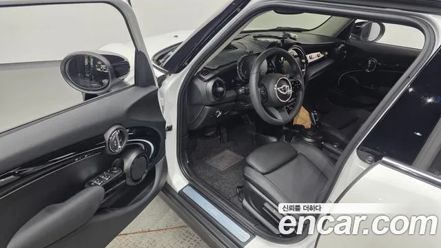 MINI Cooper — Фото автомобиля 10