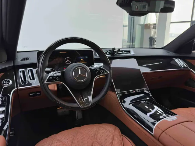 Mercedes-Benz Maybach S-Class — Фото автомобиля 17