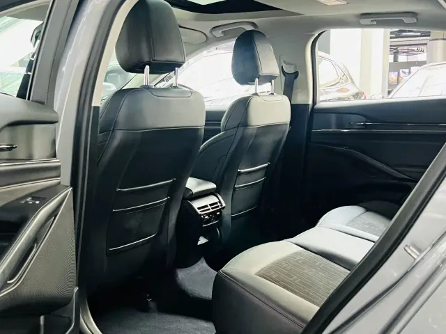 Ford Mondeo — Фото автомобиля 6