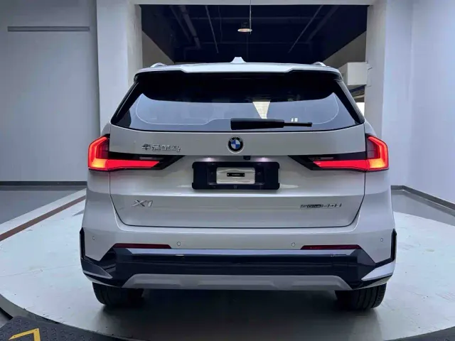 BMW X1 — Фото автомобиля 5