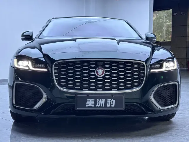 Jaguar XFL — Фото автомобиля 2