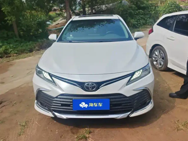 Toyota Camry — Фото автомобиля 2