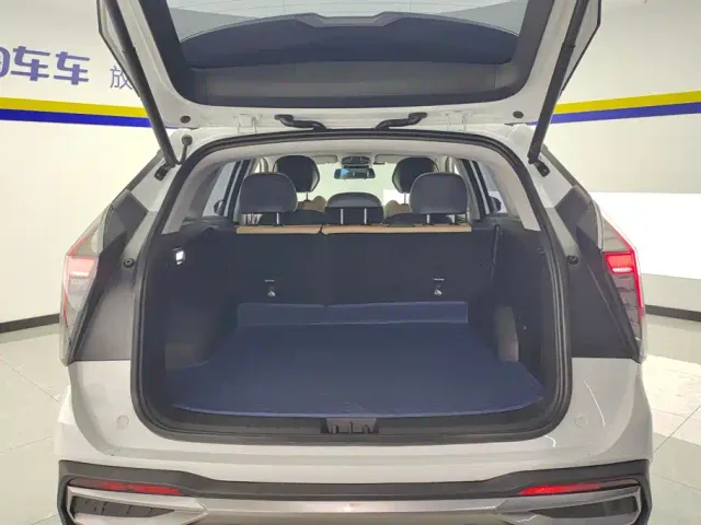 Geely Boyue L — Фото автомобиля 4
