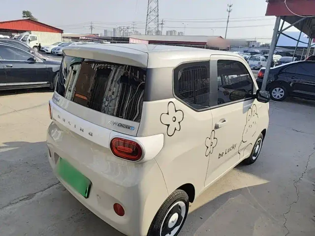 Wuling Hongguang Mini EV — Фото автомобиля 6