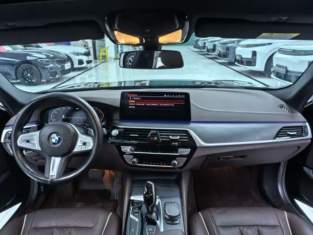 BMW 5 Series — Фото автомобиля 7