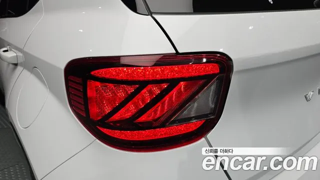 Hyundai Venue — Фото автомобиля 8